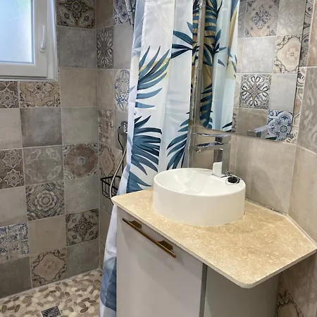 Appartement Au Coeur Du Village Mondragon Buitenkant foto